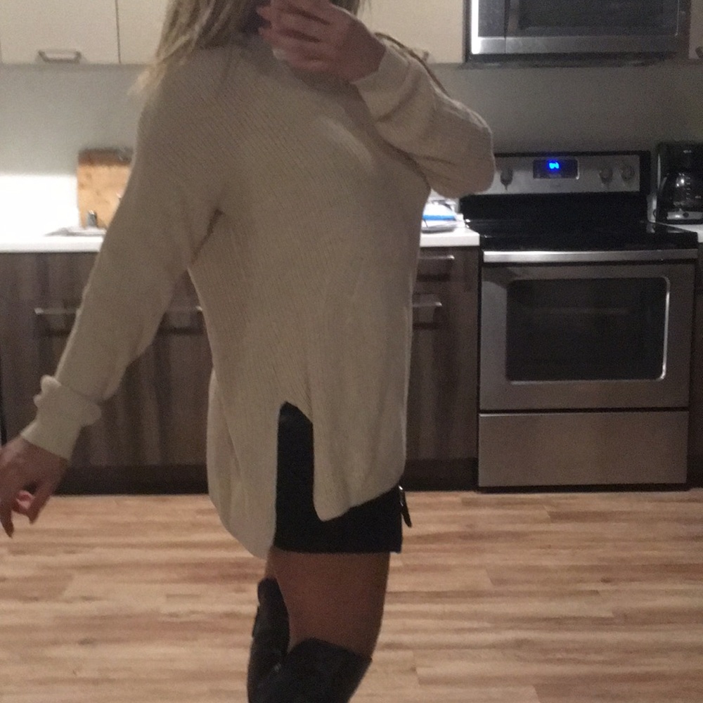 H&M oversized top size small new with taga - Picture 3 of 3